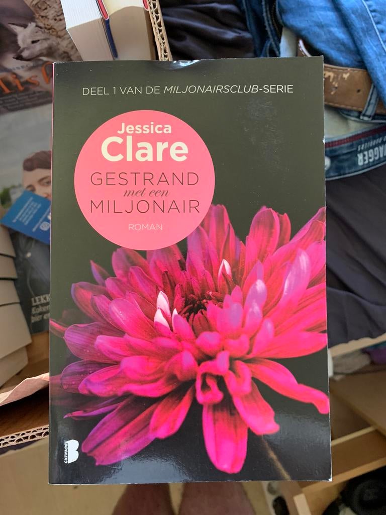 Jessica Clare - Gestrand met een miljonair, Boeken, Ophalen of Verzenden, Jessica Clare