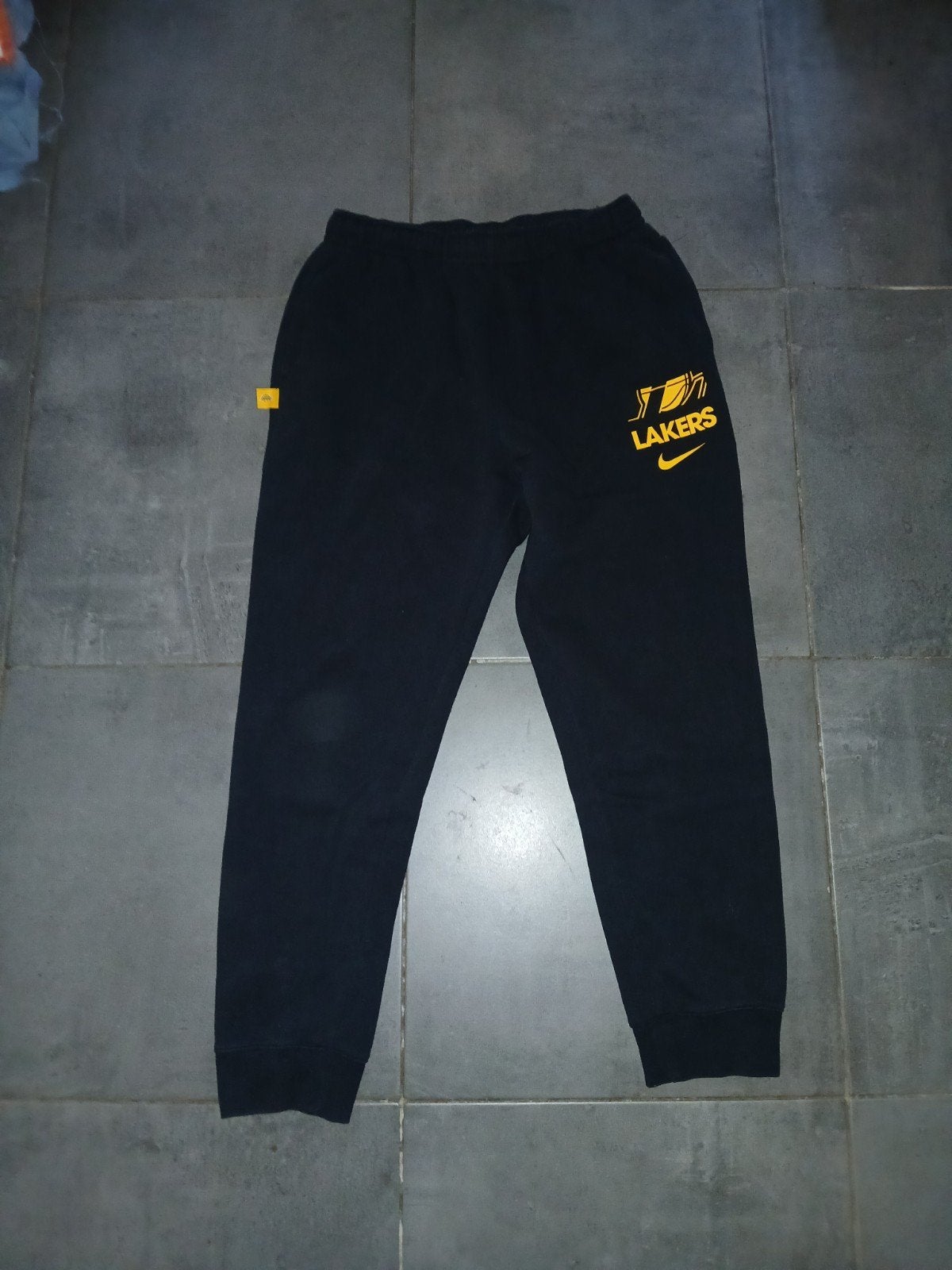 Sweat Pants L.A. Lakers., Kleding | Heren, Broeken en Pantalons, Maat 52/54 (L), Meerkleurig, Nike, Ophalen of Verzenden
