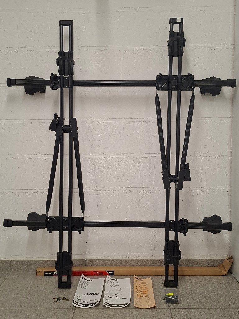 Thule dakdragersysteem met 2 fietsendragers 755 + 761 + 575, Ophalen, Gebruikt