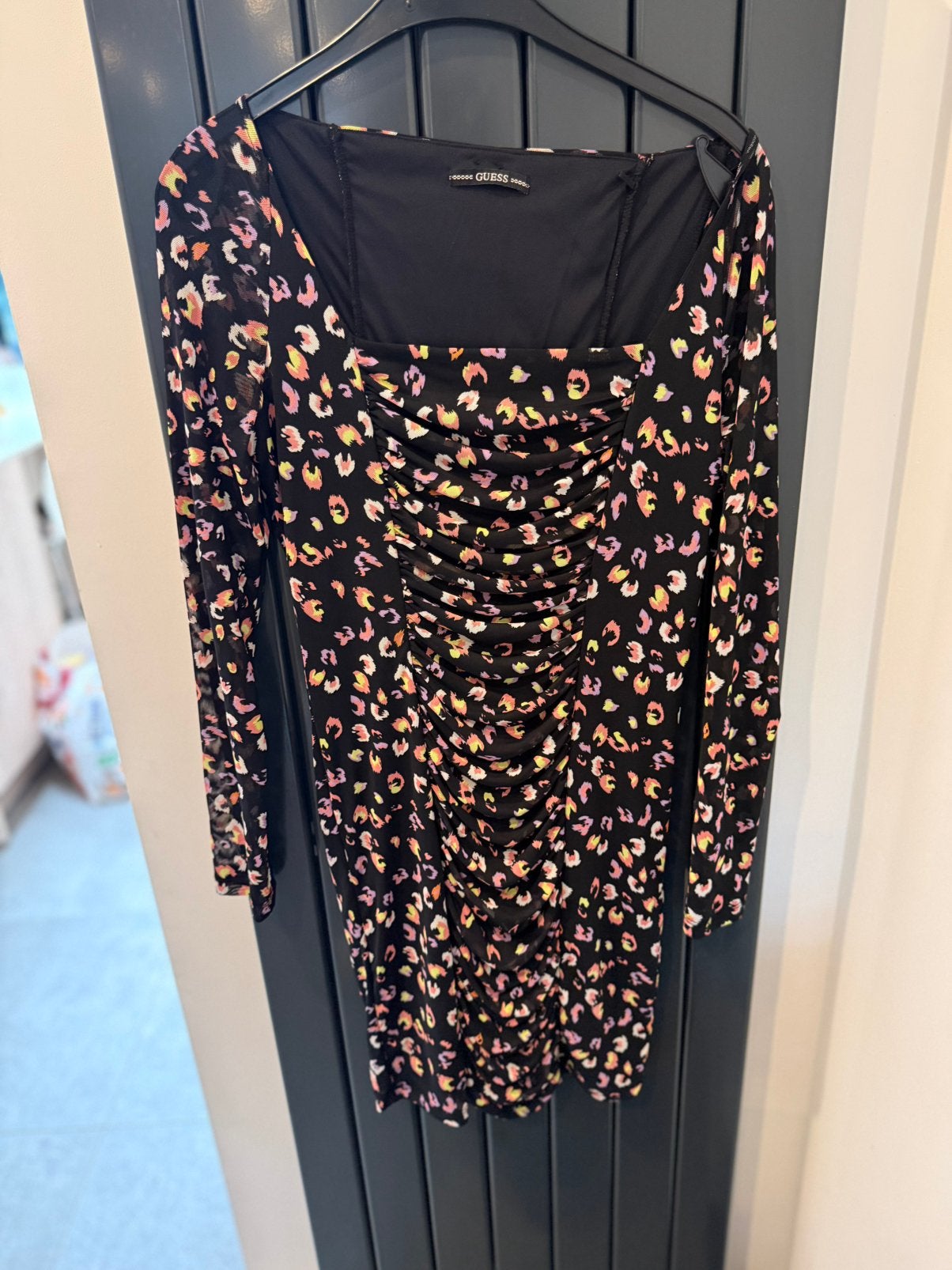 Guess kleedje maat L, Kleding | Dames, Jurken, Ophalen, Zo goed als nieuw, Maat 42/44 (L)