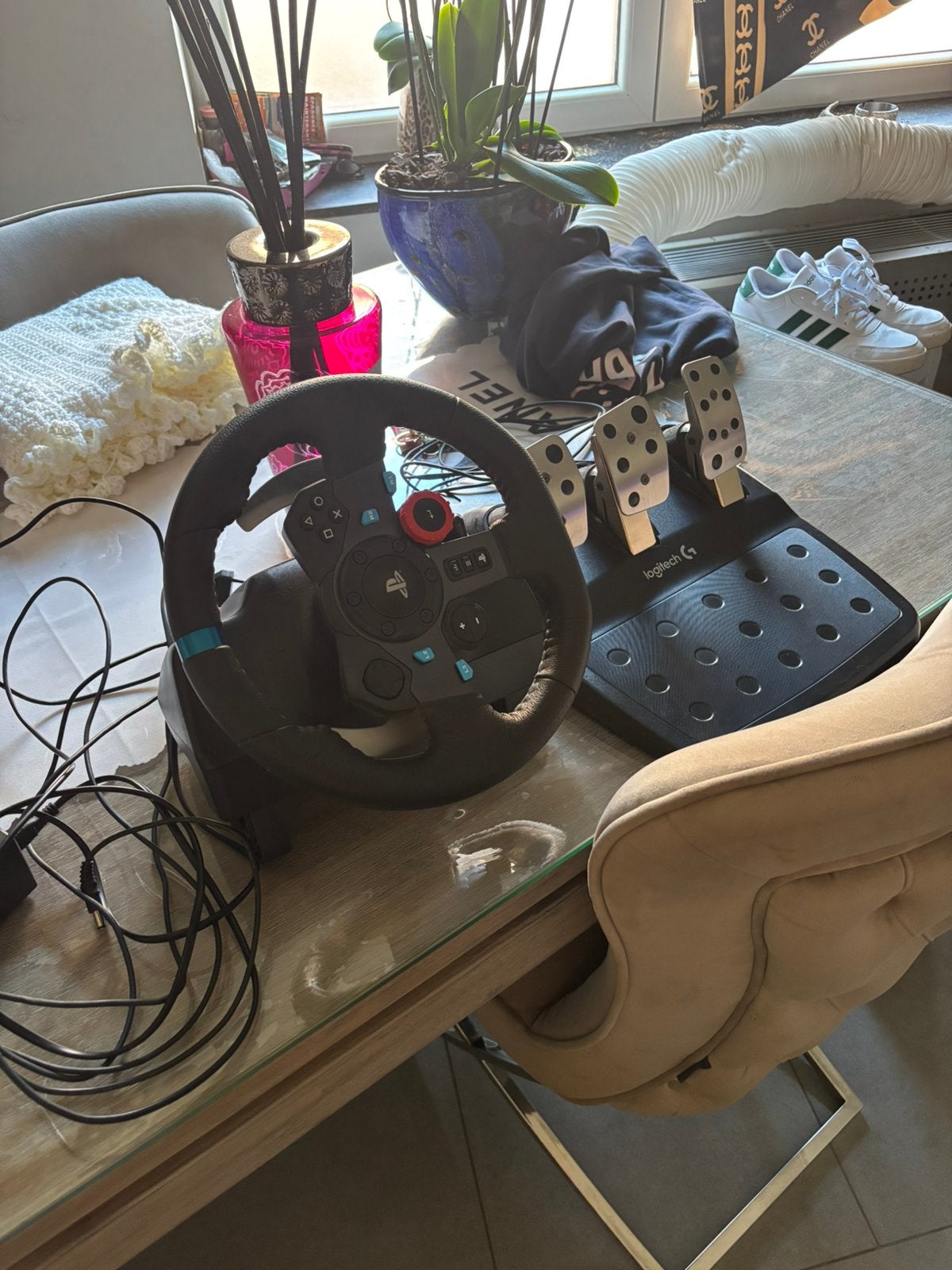 Logitec stuurwiel + pedalen, Huis en Inrichting, Ophalen
