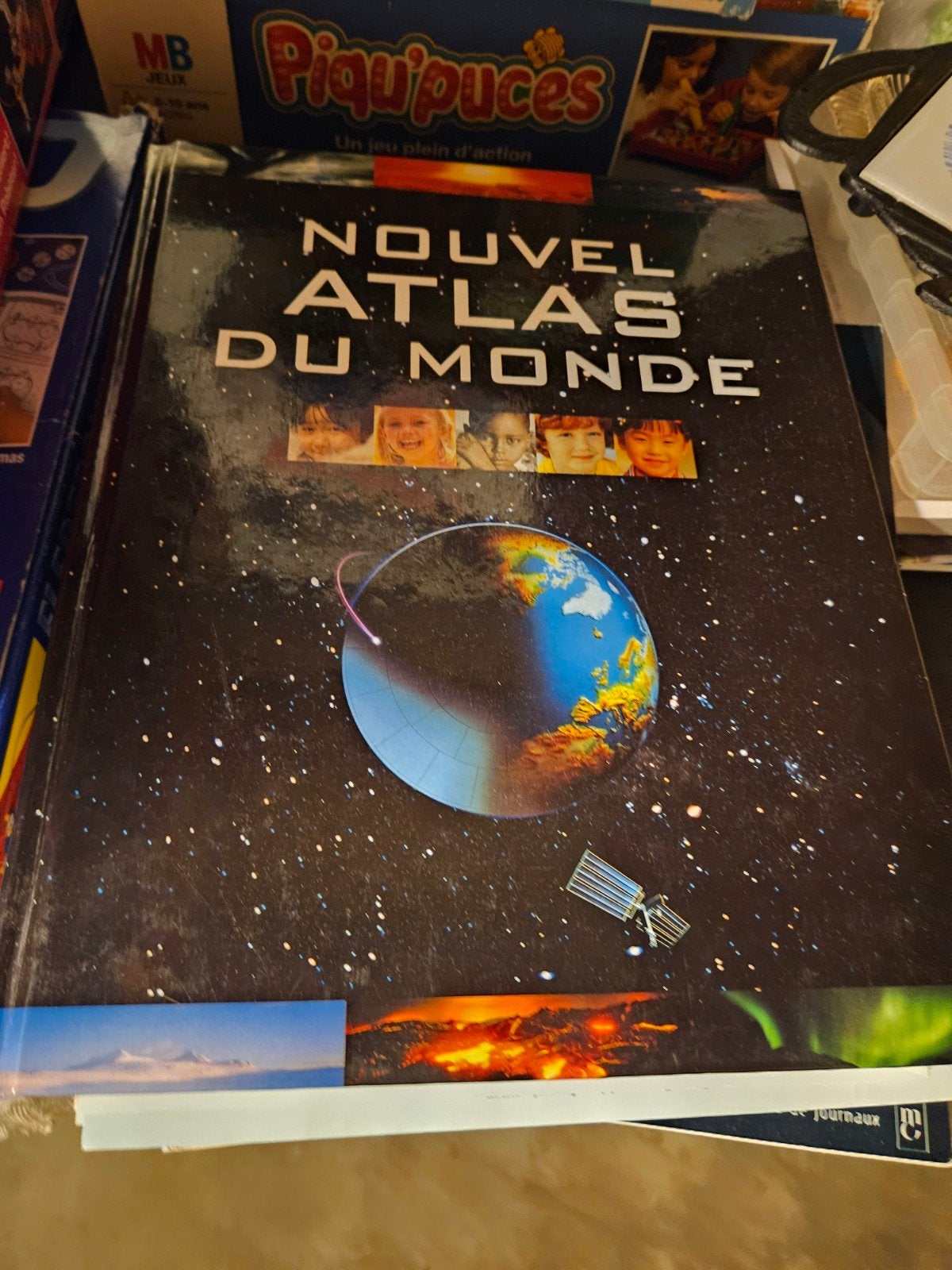 Nouvel atlas du monde, Boeken, Atlassen en Landkaarten, Ophalen, Wereld