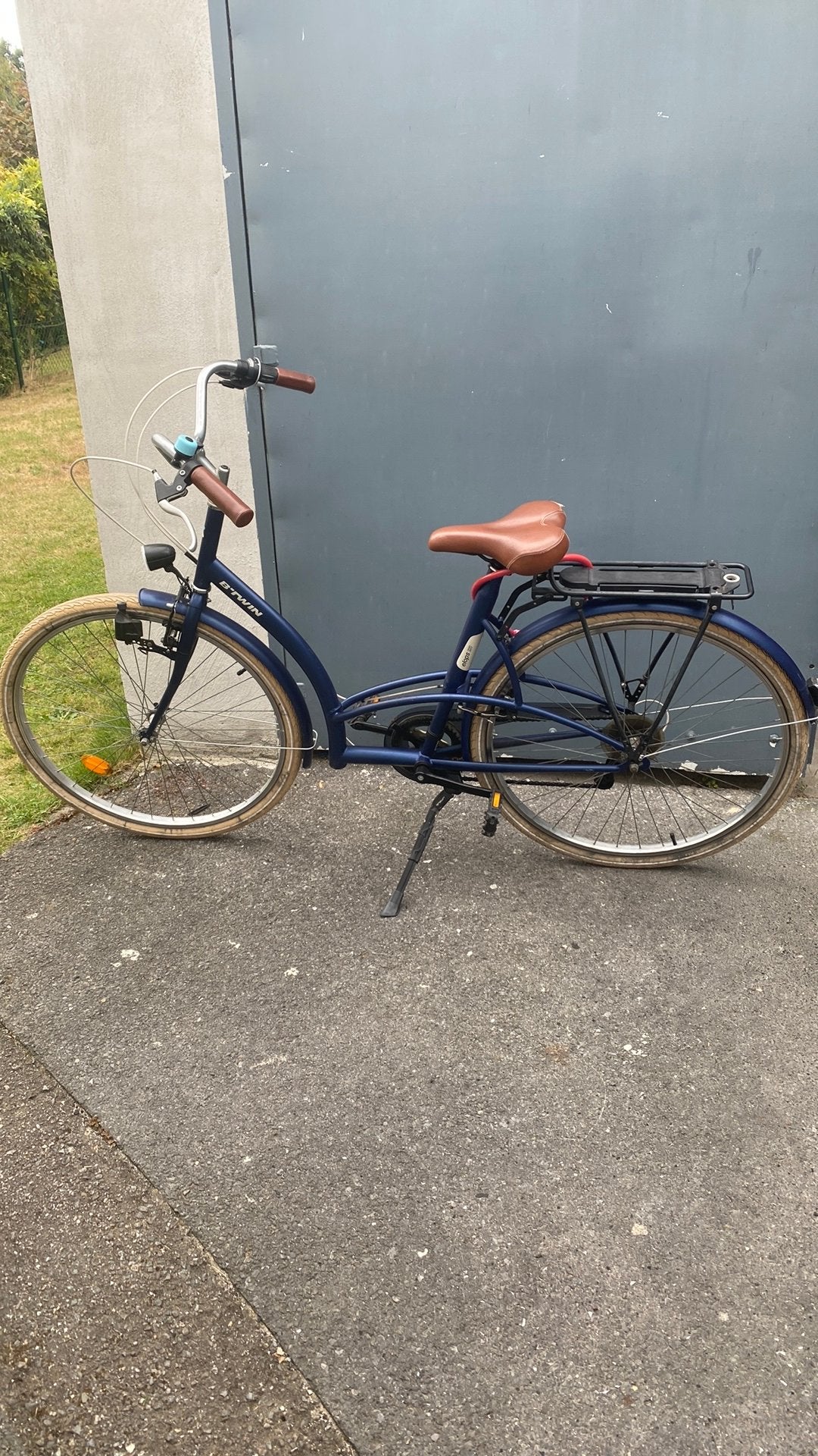 24 inch vrouwenfiets, Fietsen en Brommers, Fietsen | Dames | Omafietsen, Ophalen, Zo goed als nieuw, Velgrem, Versnellingen