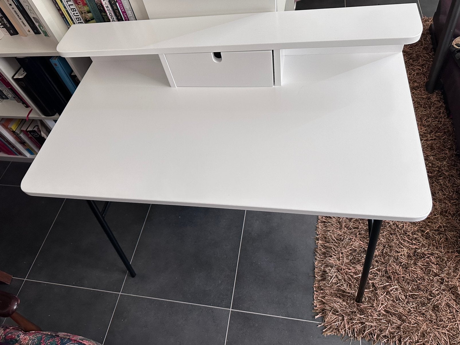 Witte bureautafel, Huis en Inrichting, Ophalen, Zo goed als nieuw