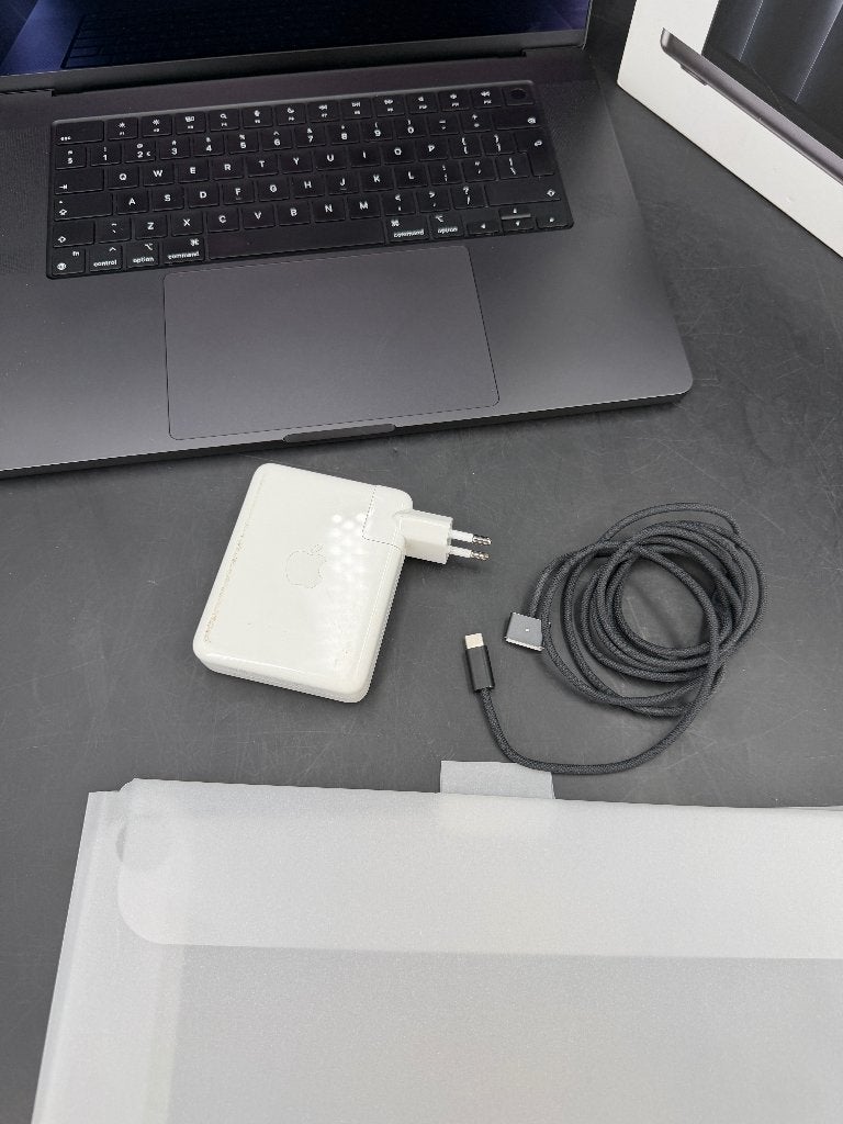 MacBook Pro 16" M3 Pro 18 GB/512 GB —, Gebruikt, Qwerty, 512 GB, Ophalen of Verzenden