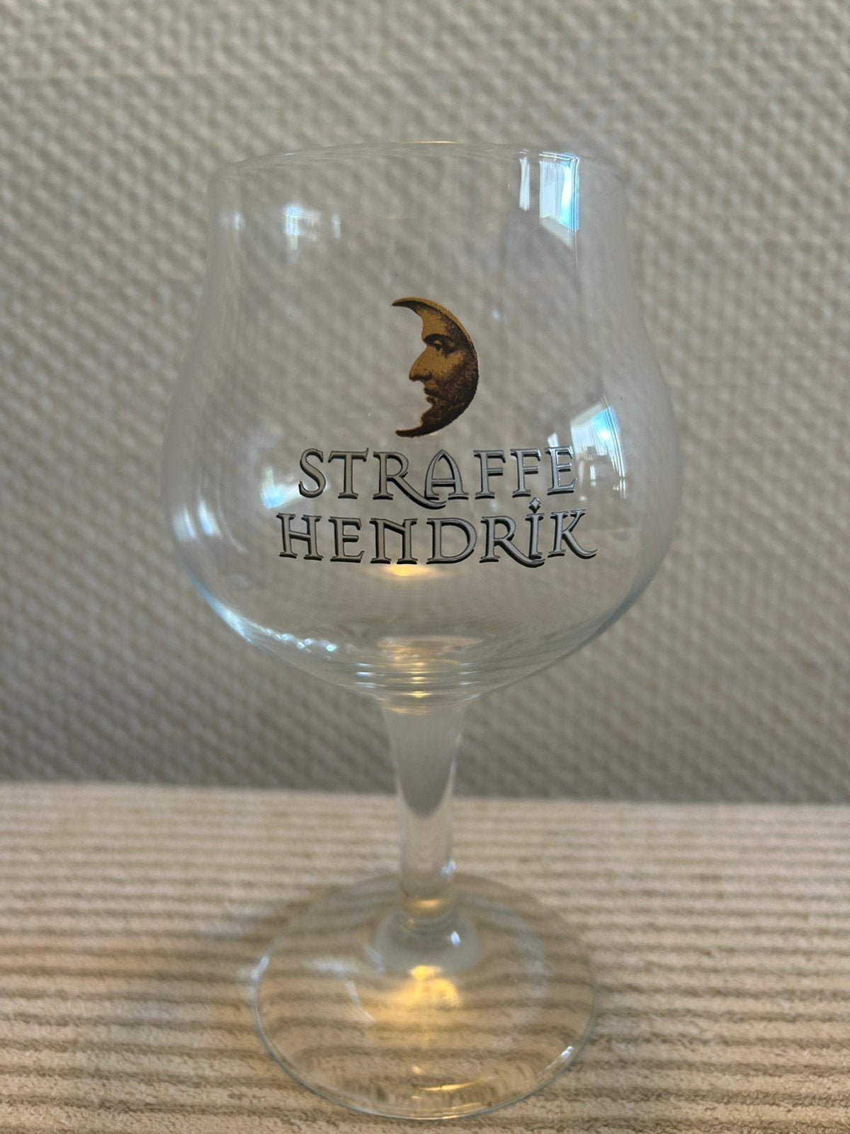 Verre à bière Straffe Hendrik 25cl dans sa boîte d’origine, Enlèvement, Neuf, Verre ou Verres
