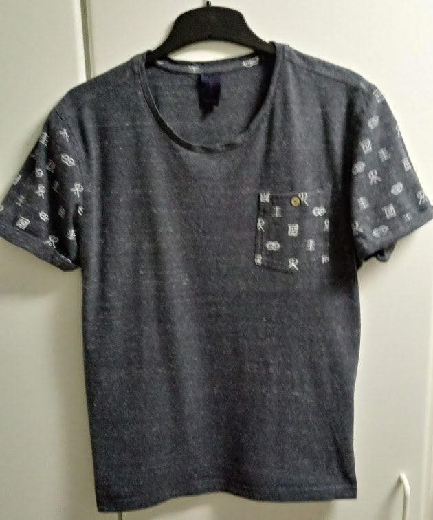 Donkergrijze T-shirt met witte printjes, L, Ophalen of Verzenden, Gedragen