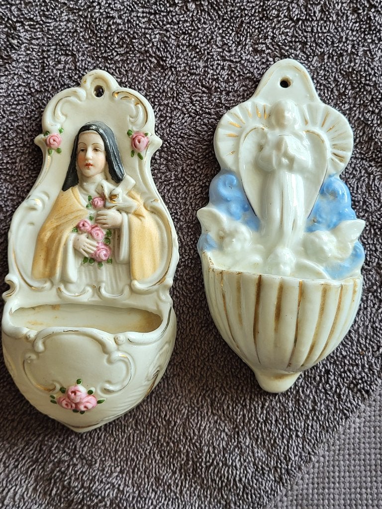 2 bols à eau bénite en porcelaine aux couleurs magnifiques, Enlèvement ou Envoi