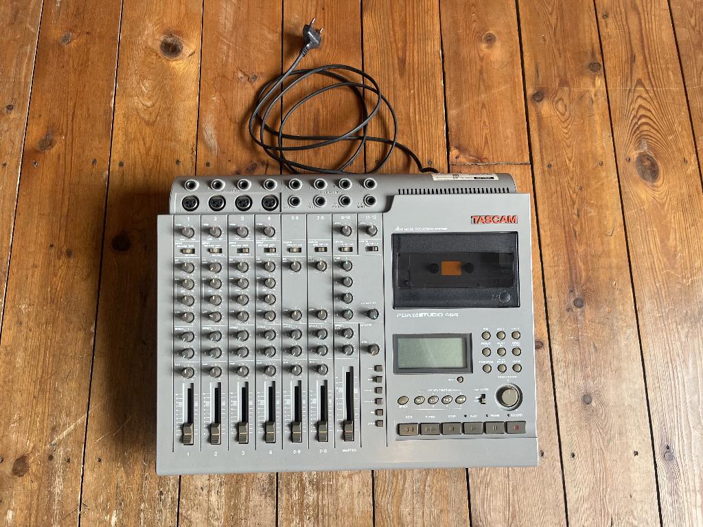 Tascam Portastudio 464, Musique & Instruments, Enlèvement ou Envoi, Utilisé, 10 à 20 canaux