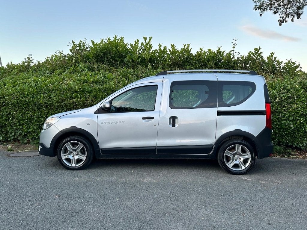 Dacia Dokker Stepway 1.5 Diesel 2020 €6d 191.000km Airco GPS, Voorwielaandrijving, Stof, Euro 6, 4 cilinders