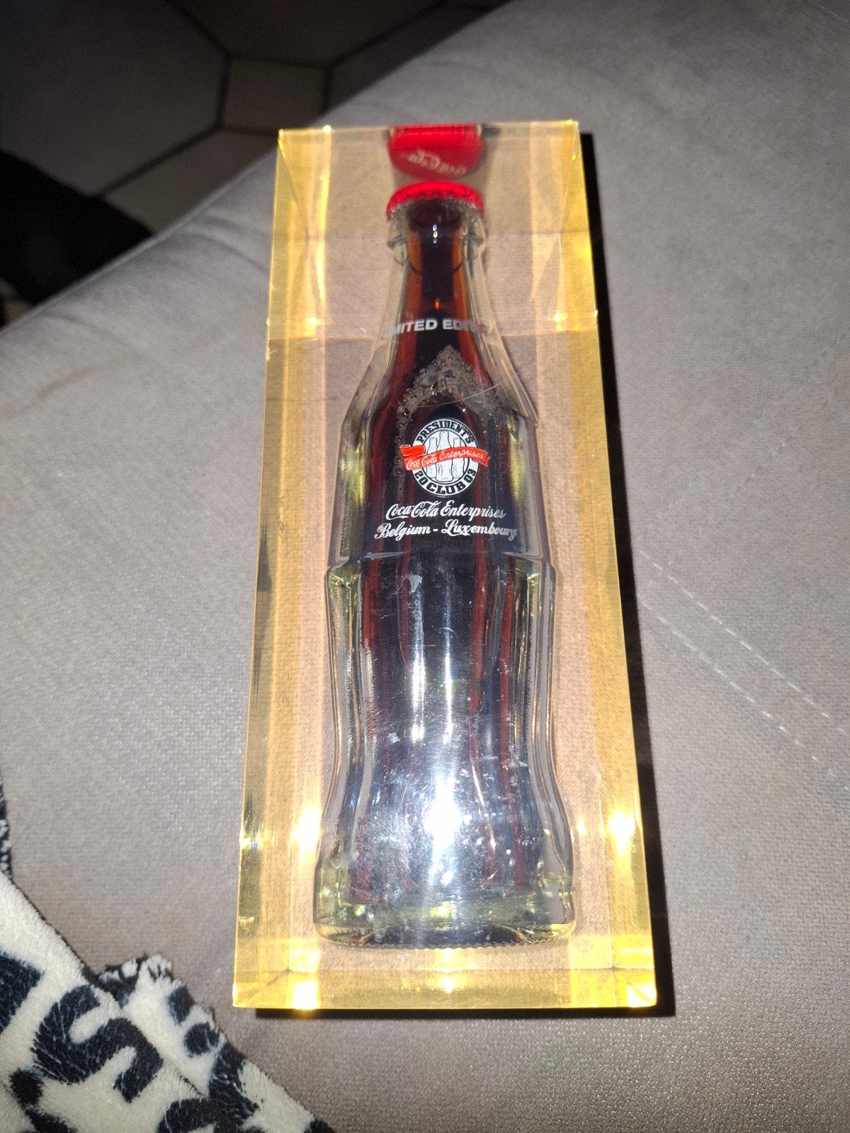 bouteille coca cola sous résine 2003, Ophalen of Verzenden, Gebruikt