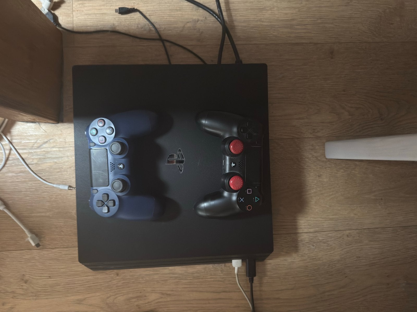 Ps4 1Tb met games en 3 controllers, Ophalen of Verzenden, Zo goed als nieuw, Pro, Met games