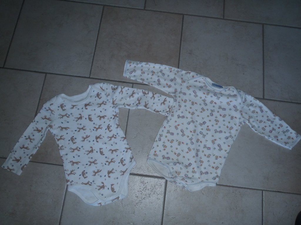 1 lot de 2 body taille 86, Enfants & Bébés, Enlèvement ou Envoi, Comme neuf, Garçon, Vêtements de nuit ou Sous-vêtements