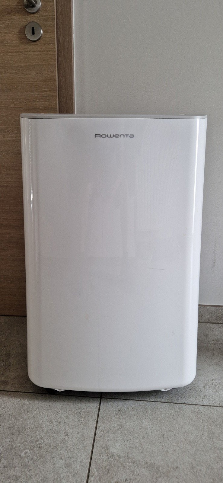 Climatiseur Rowenta RWAC1900C blanc, Classe énergétique A ou plus économe, Comme neuf, Enlèvement, Refroidissement et Déshumidification