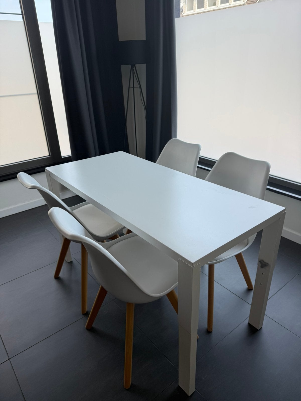 Witte tafel en 4 stoelen, Ophalen, Gebruikt, Wit, Vier personen