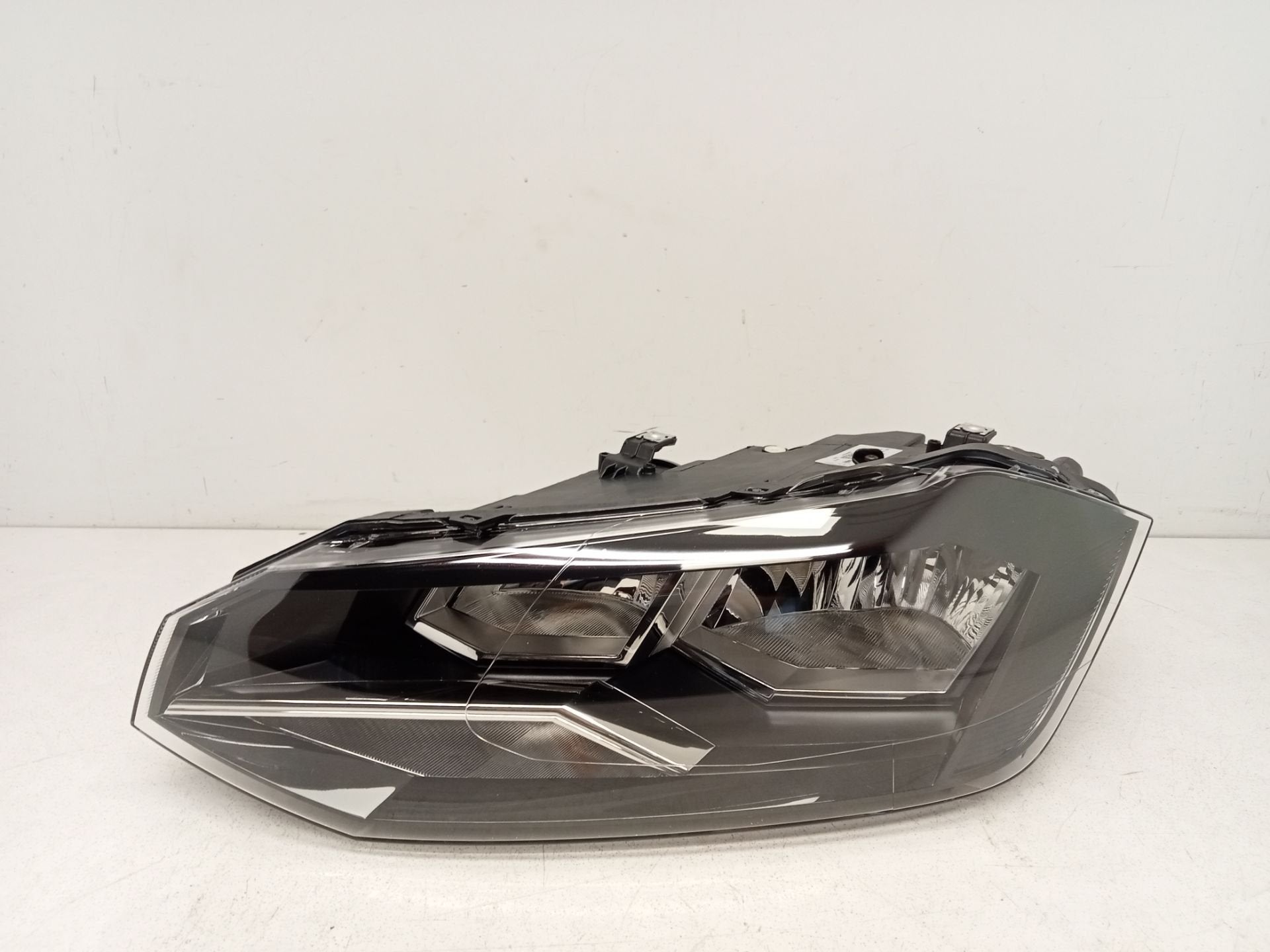 VW Polo 2G 2017-2021 Koplamp Links Nieuw 2G1941005 Halogeen, Auto-onderdelen, Volkswagen, Volkswagen AG, Nieuw, Vw@volkswagen.de