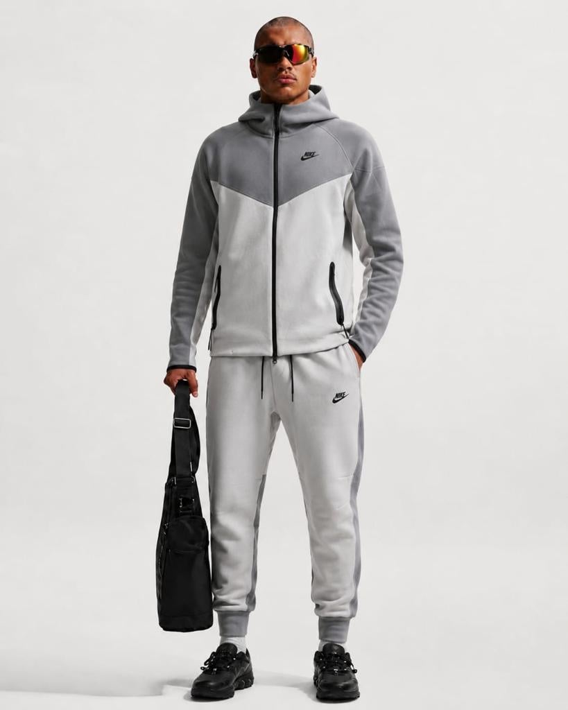 Nike tech gris 1.1, Gris