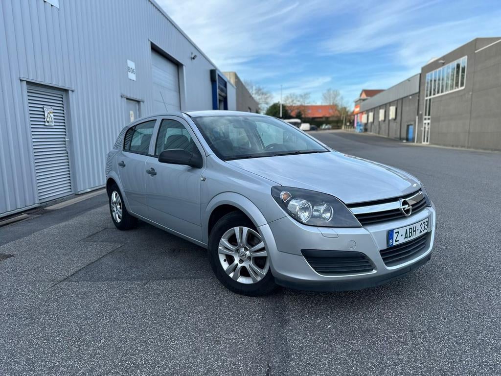 Opel Astra H 1.4 essence* 5 portes* Jantes en aluminium* hom, Cuir, Argent ou Gris, Achat, Verrouillage central