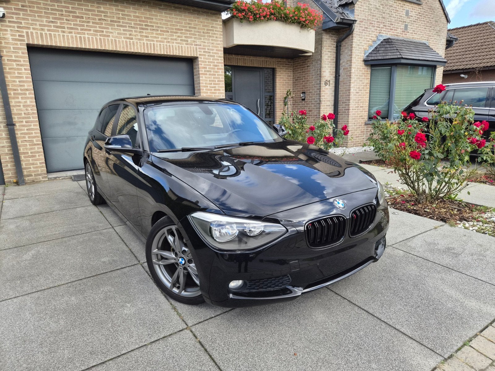 BMW 114 NAVI / CARPLAY / AIRCO / EURO6 / * TOP DEAL *, Auto's, 1 Reeks, Euro 6, Zwart, Bedrijf