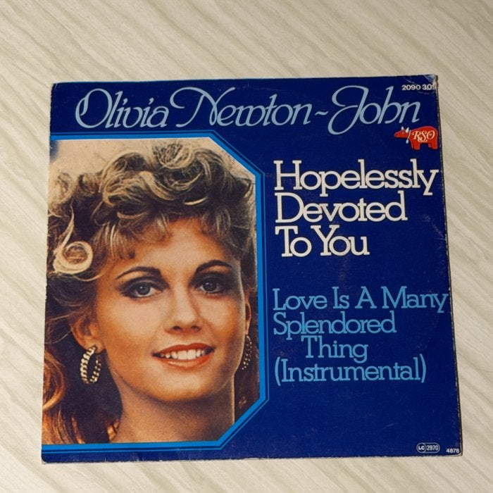 Olivia Newton-John - Hopelessly Devoted to You single, Cd's en Dvd's, Vinyl Singles, Gebruikt, 7 inch, Ophalen of Verzenden