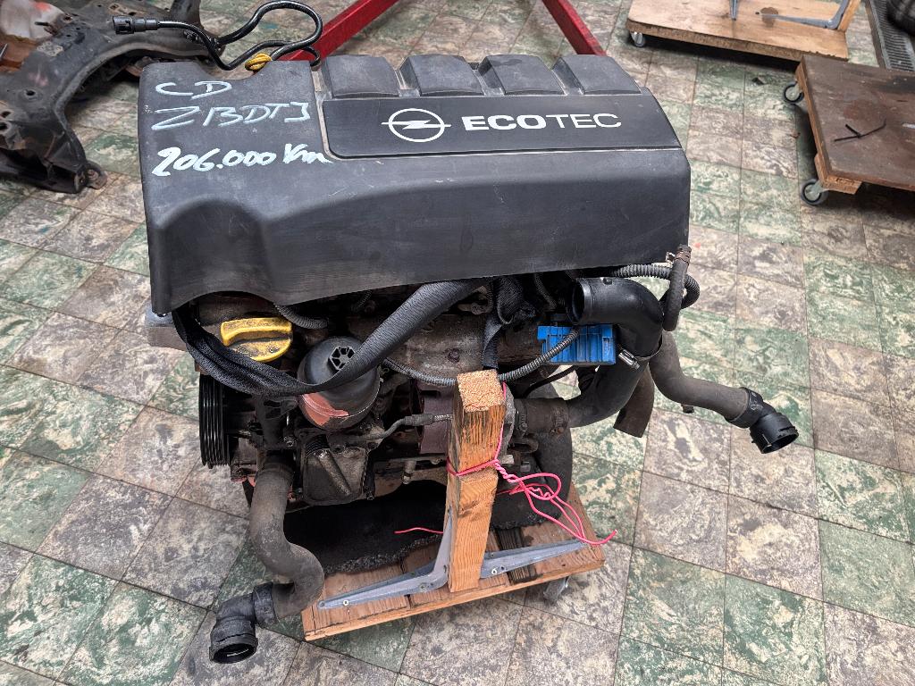 MOTEUR 1300 TURBO DIESEL OPEL CORSA D, Auto-onderdelen, Motor en Toebehoren, Opel, Gebruikt, Ophalen