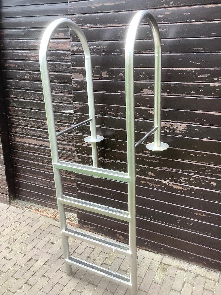 inox ladder voor zwembad, Ophalen, Zo goed als nieuw