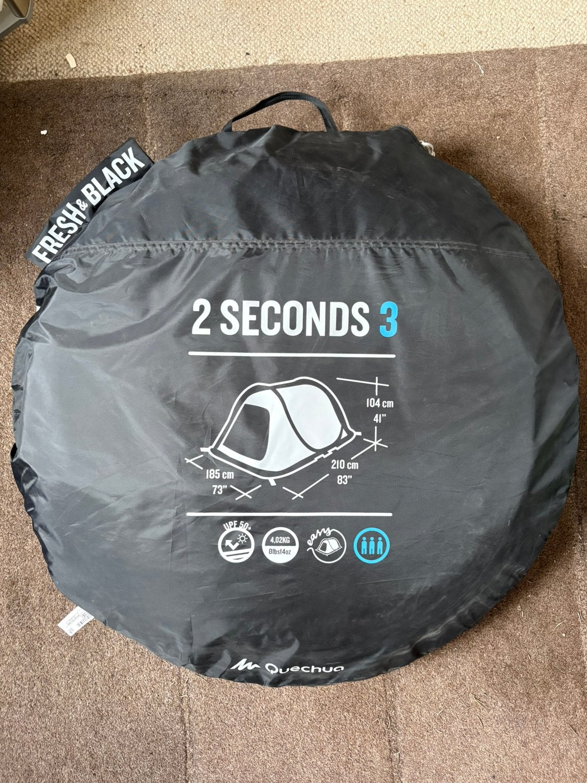 Quechue tent voor 2 personen, fris en zwart, 3 personen, Caravans en Kamperen, Tenten, Ophalen, Zo goed als nieuw, Tot en met 3