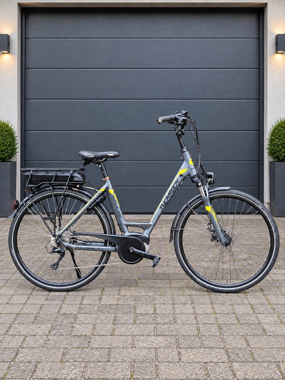 Thompson elektrische damesfiets – Bosch Active Line Plus, Fietsen en Brommers, Ophalen, Zo goed als nieuw, 50 km per accu of meer