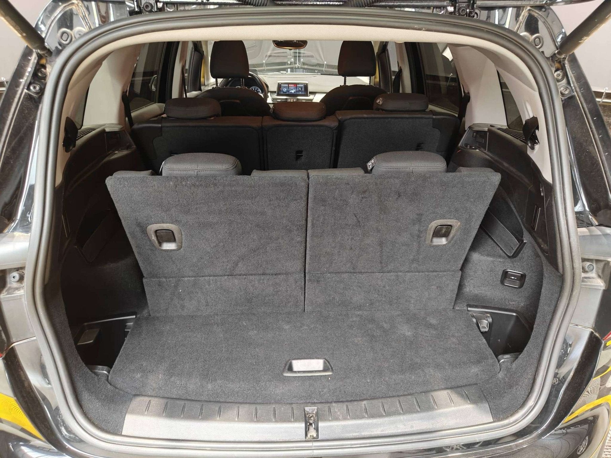 BMW 220 i Gran Tourer 7 zit/CAM/Zetelverwarming/Trekhaak/A, Auto's, BMW, 1998 cc, Gebruikt, Zwart, 4 cilinders