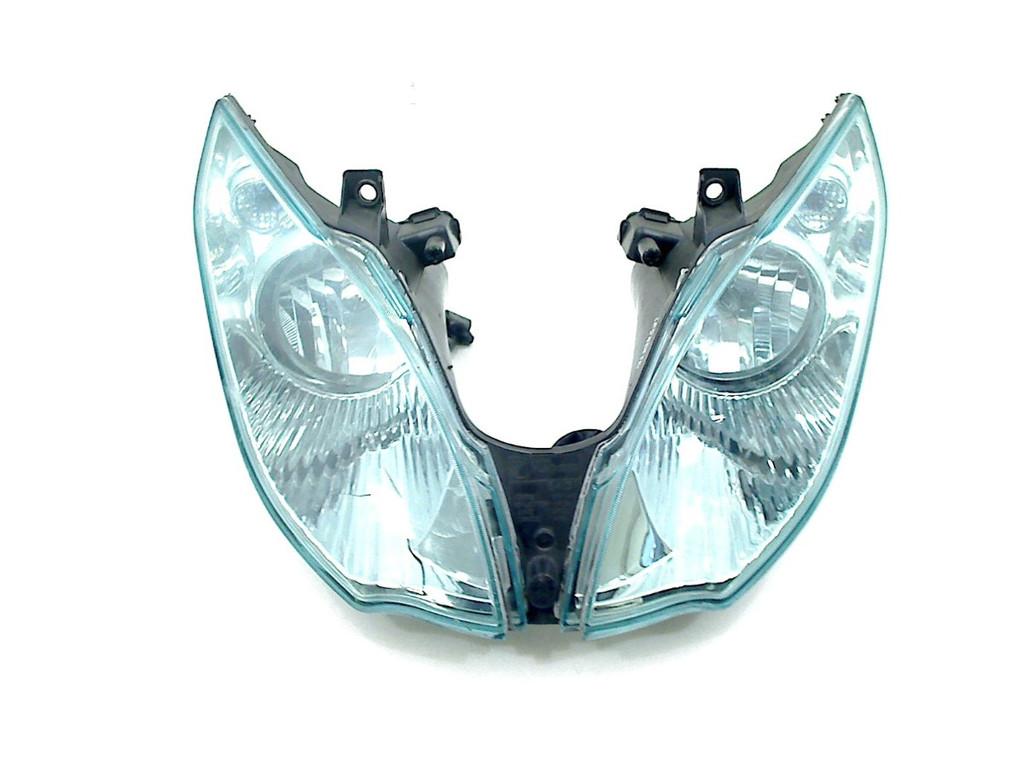 PHARE Piaggio MP3 500 2007-2010 (01-2007/12-2010), Dhr. S. di Majo, Utilisé, Info@cama-motorparts.nl, P.J. Troelstraweg 8 8
3144 CX  MAASSLUIS, NL