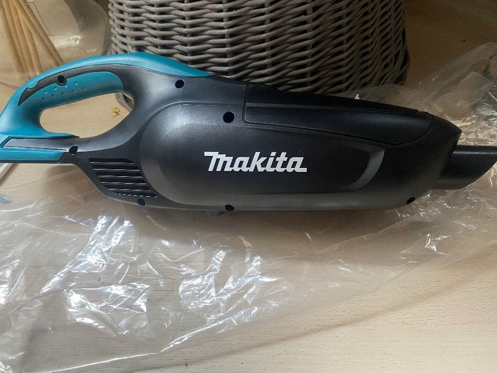 Makita cordless cleaner DCL182ZB vacuum cleaner, Elektronische apparatuur, Kruimeldief, Nieuw, 1200 tot 1600 watt, Makita