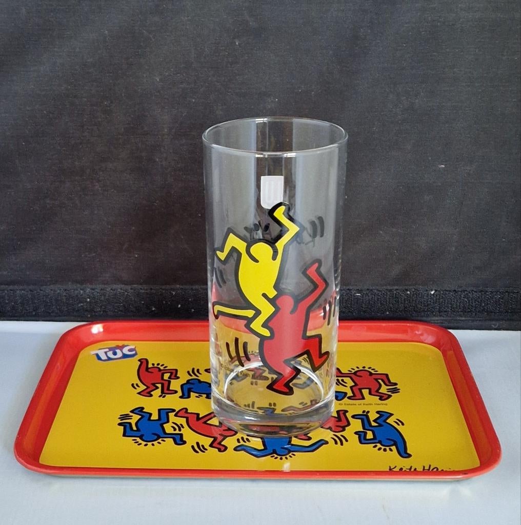 Keith Haring  - 2  * glas LU met schaaltje Tuc, Verzamelen, Glas en Drinkglazen, Ophalen