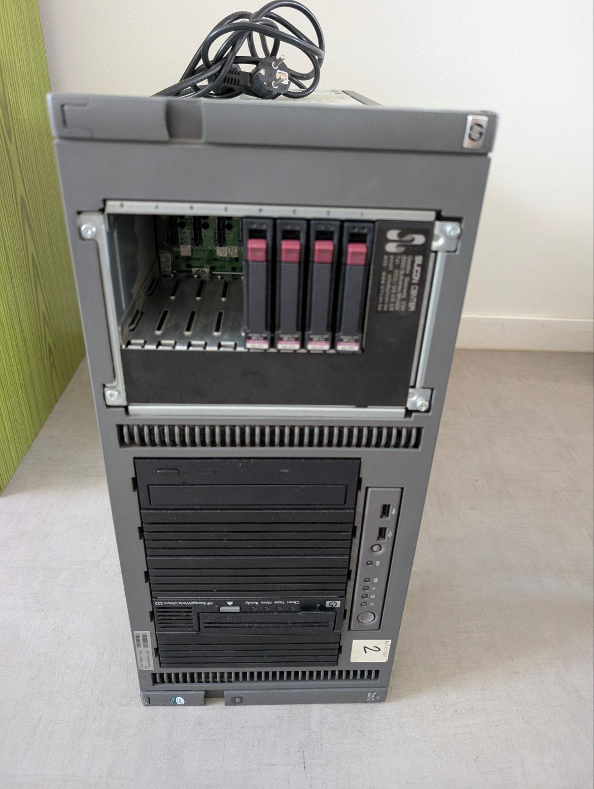 Hp Server met 13 harde schijven, Computers en Software, Servers, Ophalen