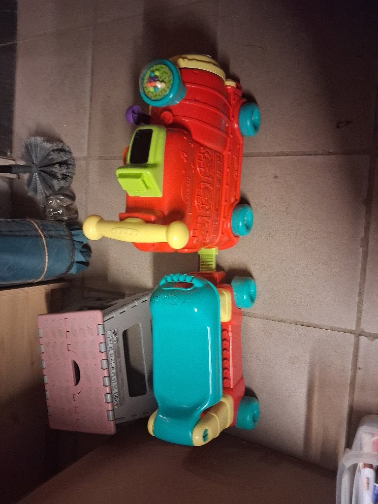 Kindertrein merk vtech, Ophalen, Zo goed als nieuw, 6 maanden tot 2 jaar
