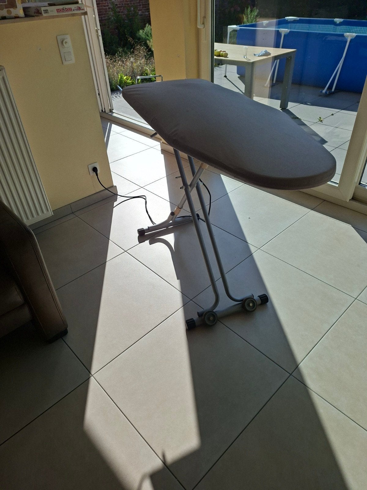 Primo actieve strijkplank, Elektronische apparatuur, Ophalen, Zo goed als nieuw