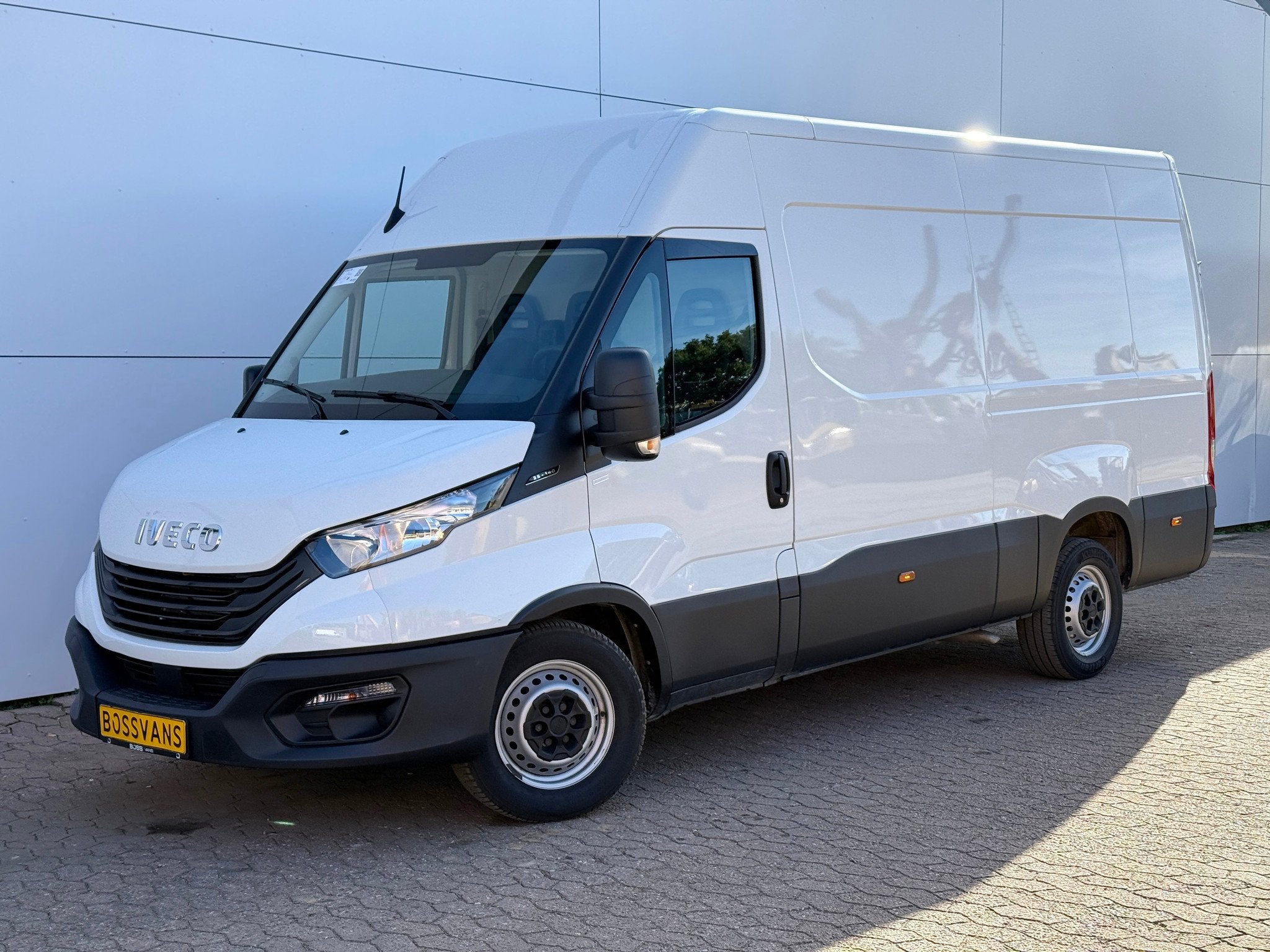 Iveco Daily 35S14 2.3 140PK L2H2 Cruise Control 3.5t Trekgew, Autos, Entreprise, Boîte manuelle, 0 cylindres, Diesel