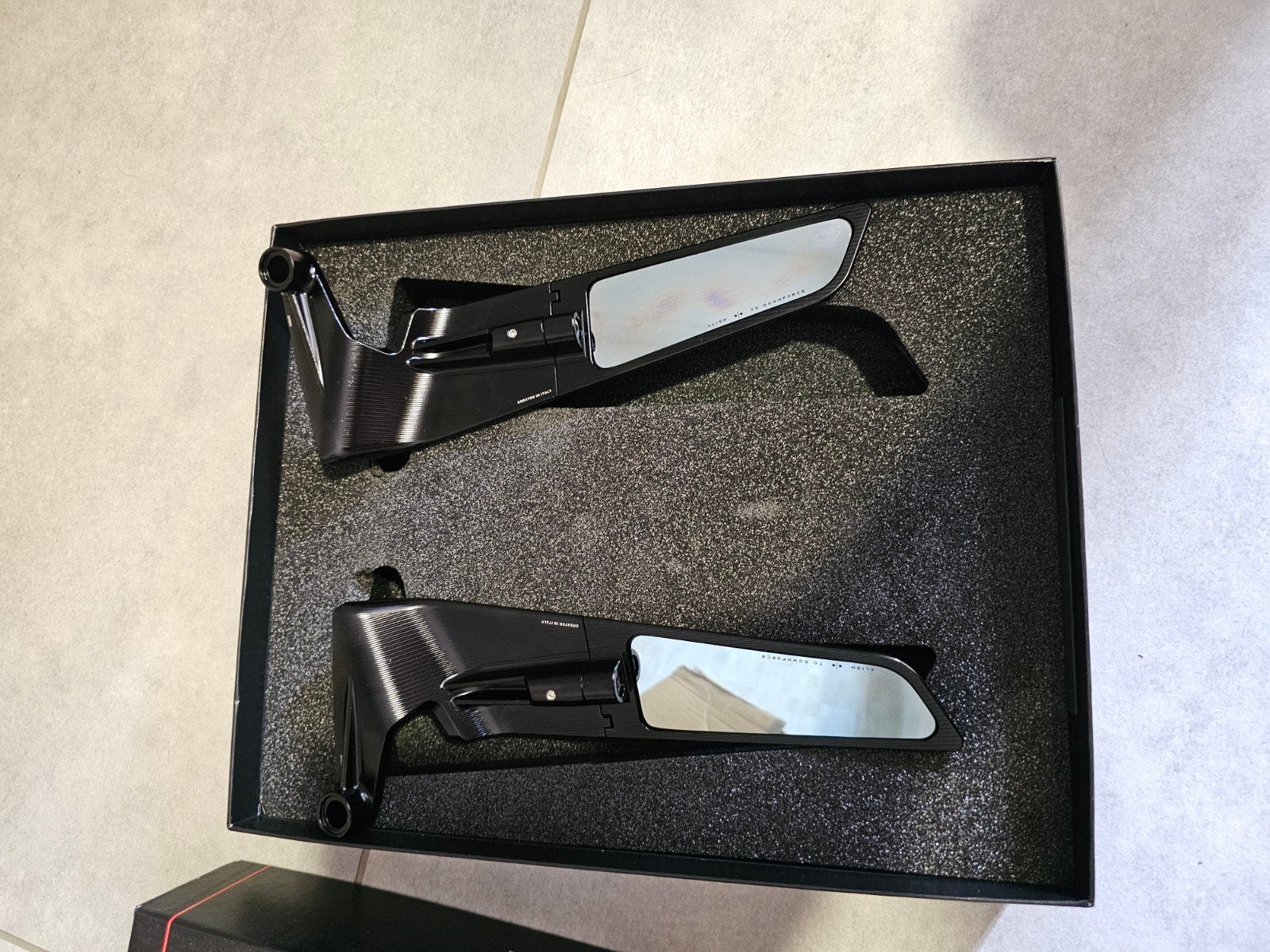 Paire de rétroviseur Rizoma Stealth, Bijoux, Sacs & Beauté, Enlèvement ou Envoi