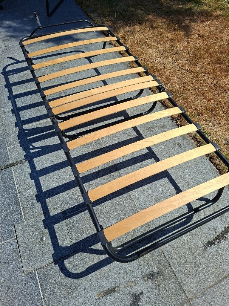 2 bijzet bedjes, Huis en Inrichting, Ophalen, Gebruikt, Eenpersoons, Bruin