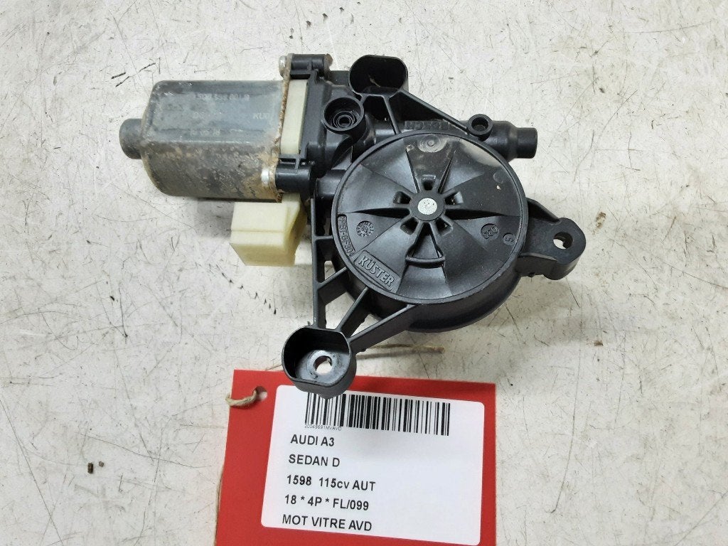 MOTOR RAAMMECHANIEK RECHTS VOOR A3 Limousine (8VS / 8VM), Gebruikt, Mevr. I. Hauben, Audi, Rue de l'Espoir 34 34
4030  GRIVEGNÉE, BE