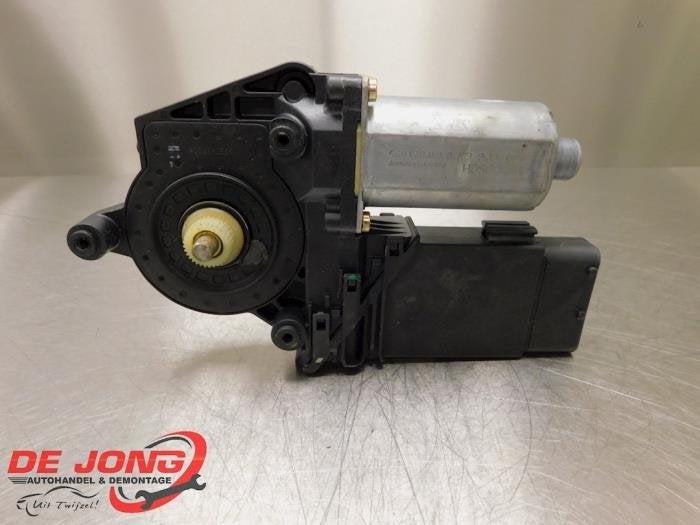 Moteur de vitre portière d'un Volkswagen Passat, Volkswagen, -, 3 mois de garantie, Utilisé