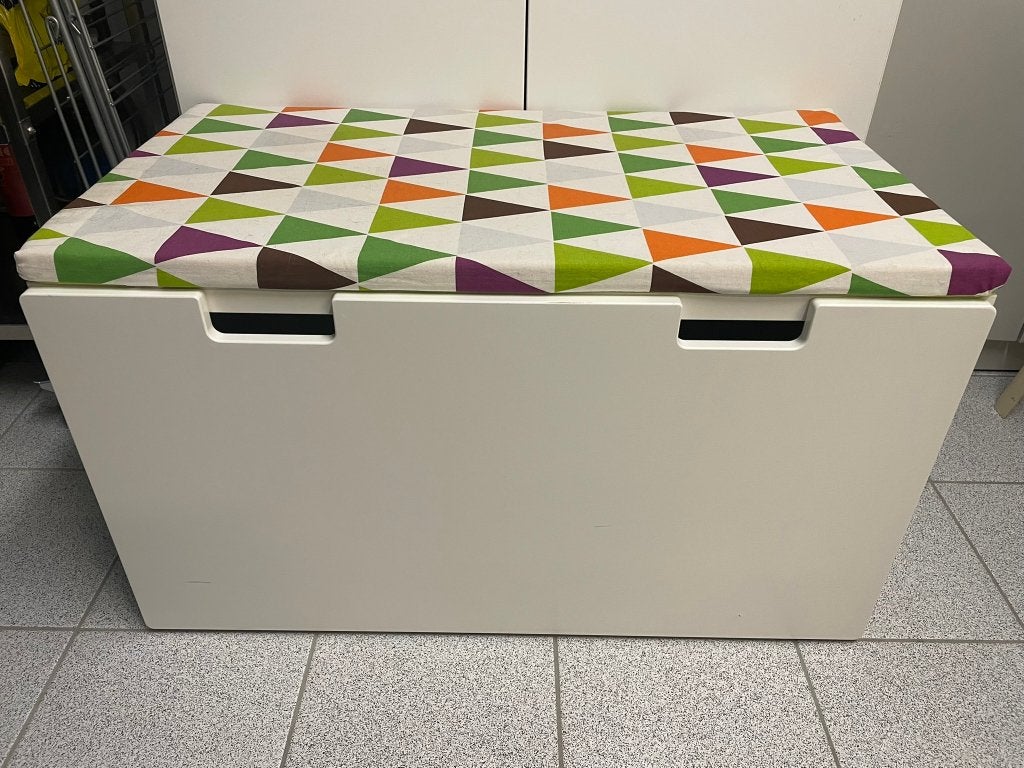 ikea speelgoedkist/bak/bank met kussen, Huis en Inrichting, Ophalen, Zo goed als nieuw, Zitkussen, IKEA