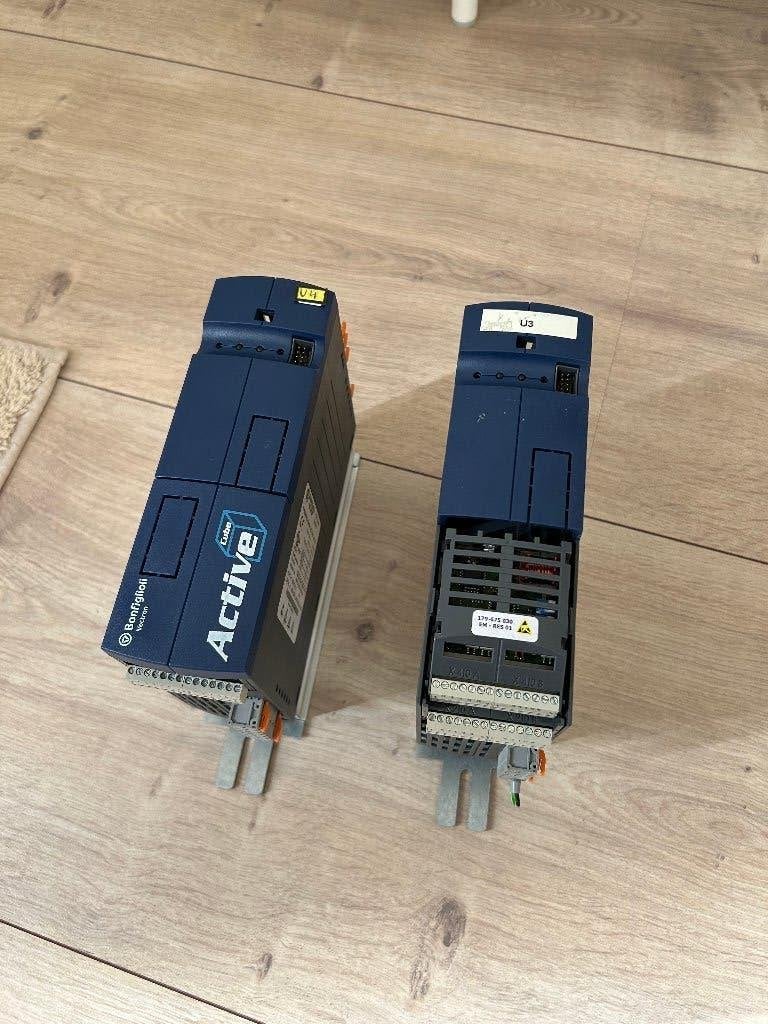 : 2 variateurs de fréquence Bonfiglioli Vectron ACT/ACU, Enlèvement ou Envoi
