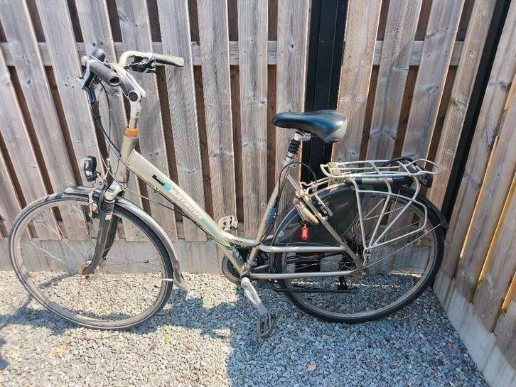 Vrouwenfiets Batavus, Ophalen, Gebruikt, Batavus