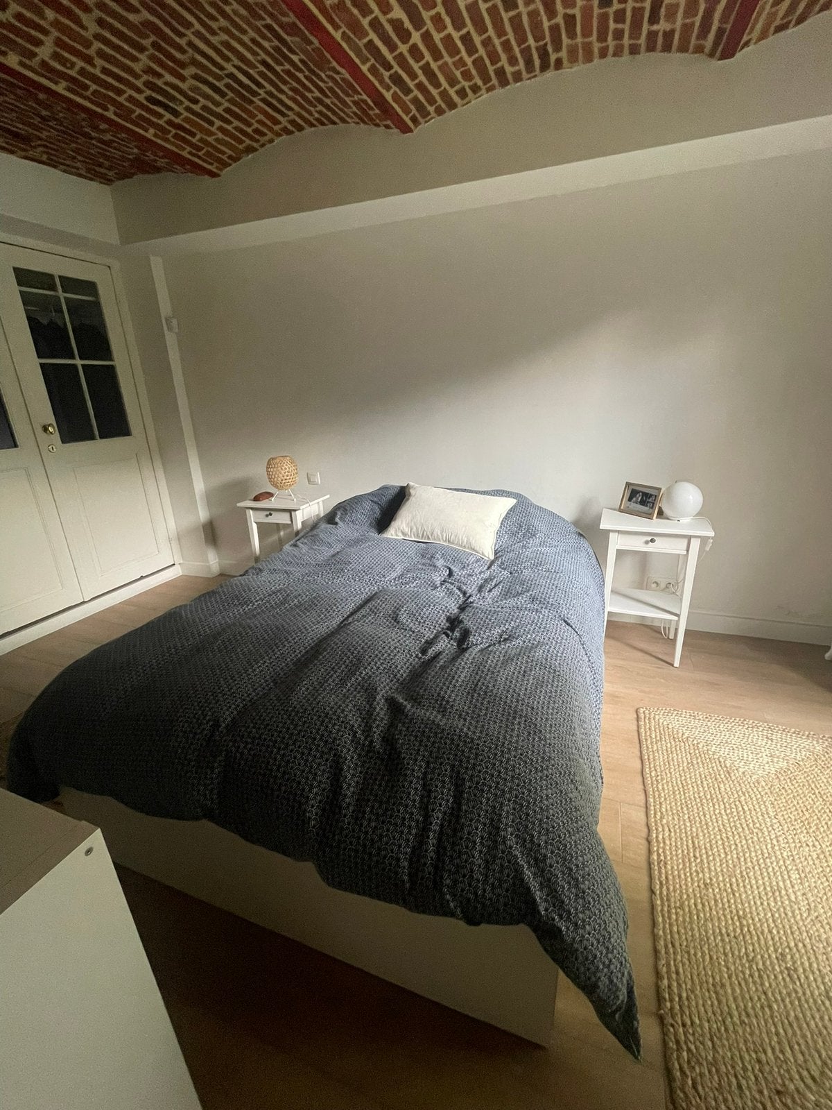 Bed frame with drawers and matelas., Maison & Meubles, Chambre à coucher | Matelas & Sommiers, Matelas, 140 cm, Enlèvement, Utilisé