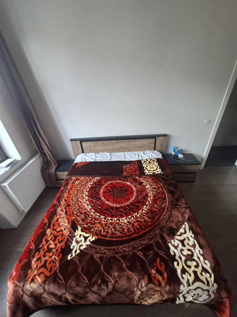 Chambre complète élégante – prix négociable, Maison & Meubles, Chambre à coucher | Lits, Bois, Enlèvement ou Envoi
