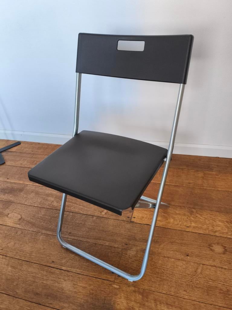 Chaise pliante ikea, Enlèvement