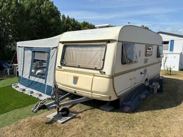 CARAVANE À VENDRE À BREDENE, Caravanes & Camping, Caravanes, Coin salon convertible, Tabbert, Particulier, Poêle