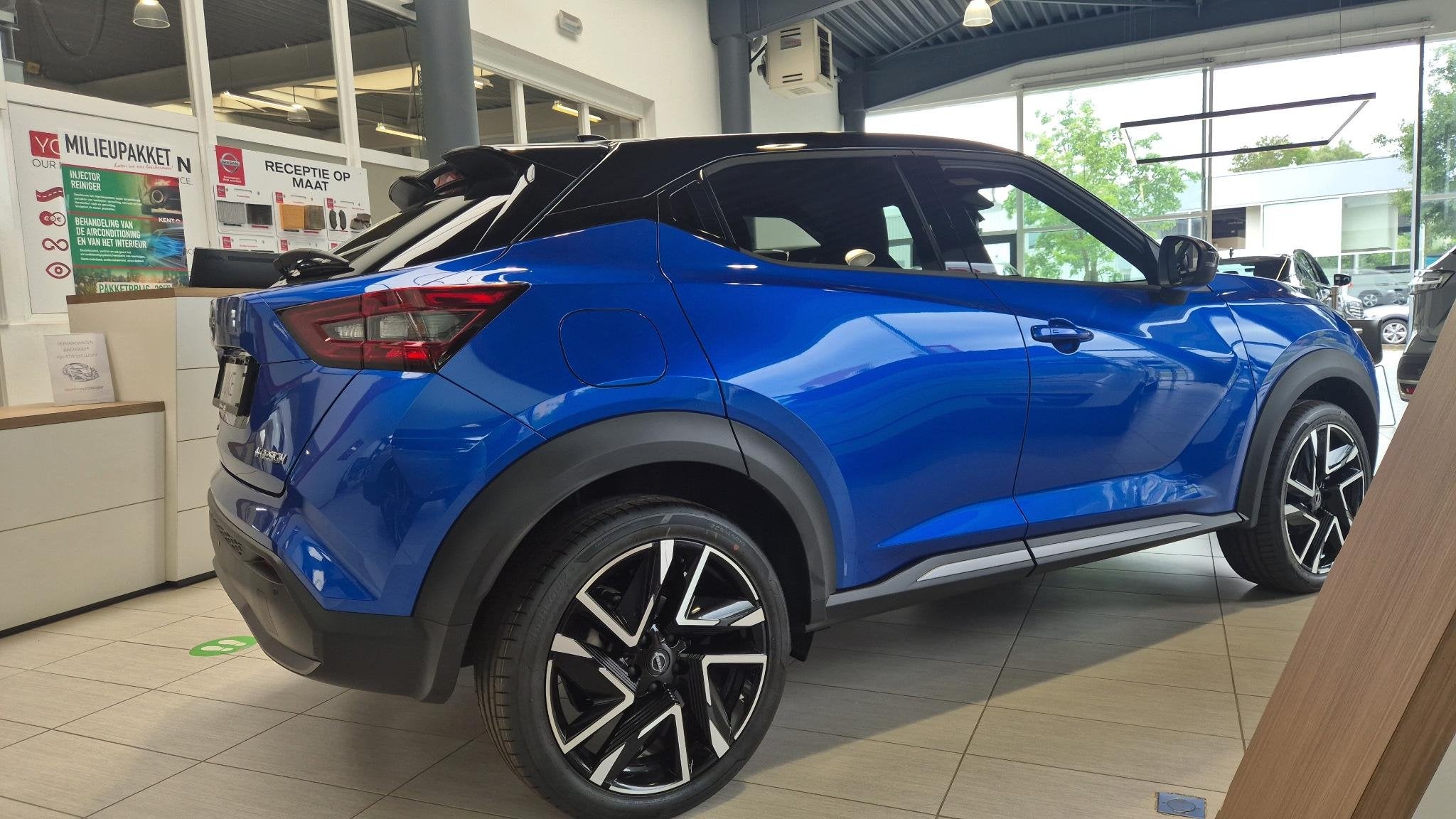 Nissan Juke 1.0 DIG-T 114 DCT N-Design Automaat/Parkeersenso, Auto's, Stof, Zwart, Blauw, 5 zetels