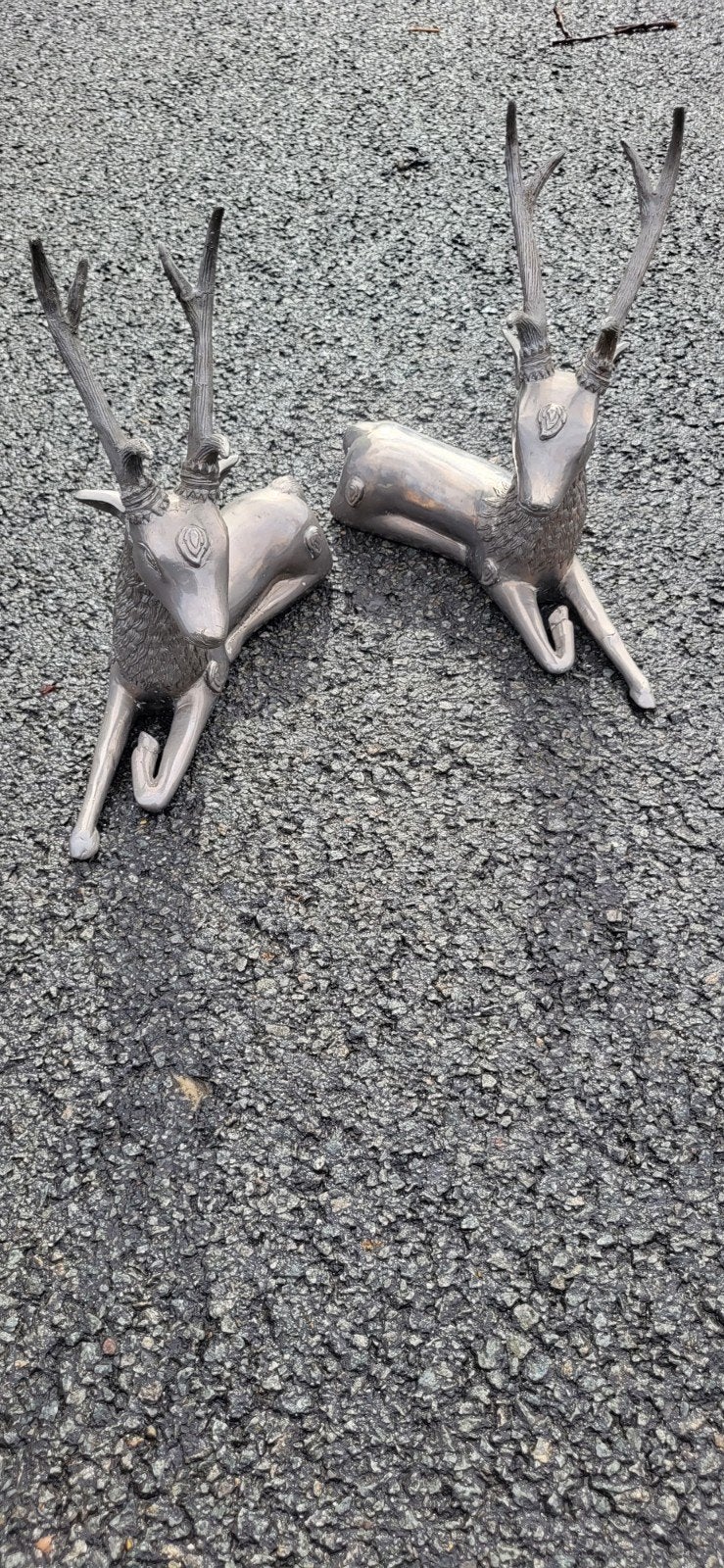 Bronzen Herten, Ophalen