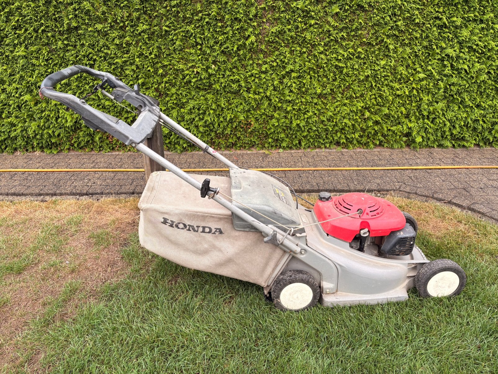 Honda HRB 475 grasmaaier, Jardin & Terrasse, Tondeuses à gazon, Enlèvement, Utilisé, Tondeuses à gazon à essence